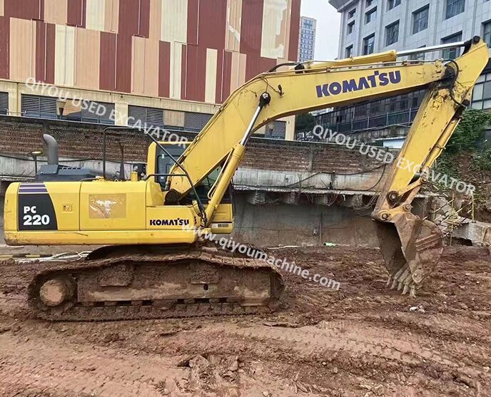 KOMATSU PC200-8M0 HYDRAULIC EXCAVATOR